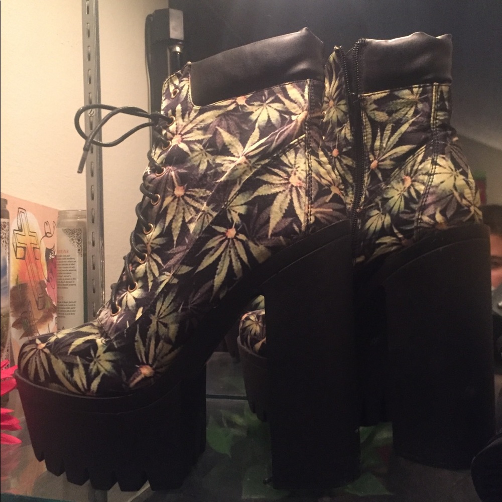 Platform Booties!! 8.5 super comfy! Super cute!